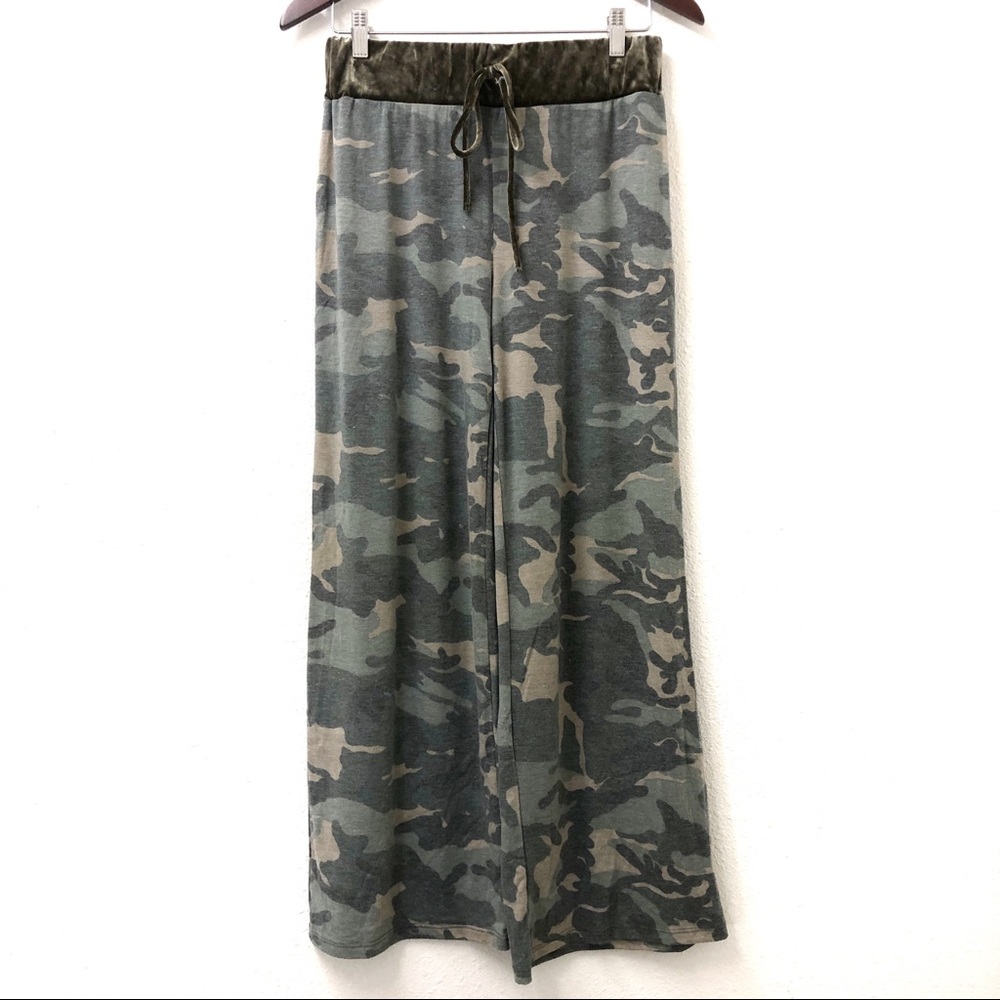 Wide leg camo lounge pants